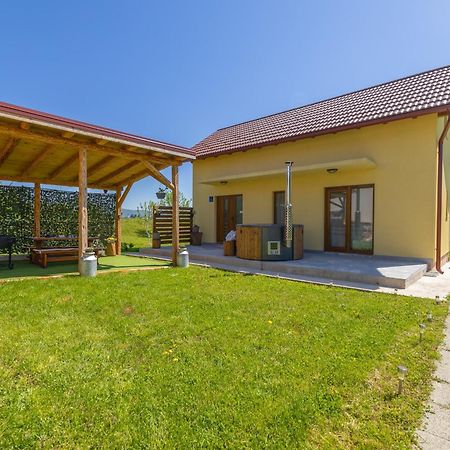 Kuca Trota - Sauna, Hot Tub Otocac Exterior photo